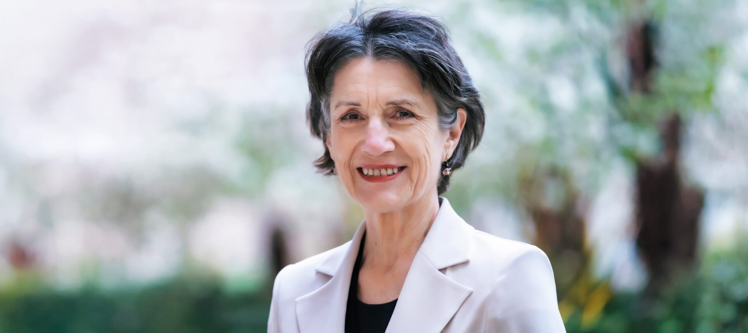 HARRIET W 2560X1292 1 2560X1142