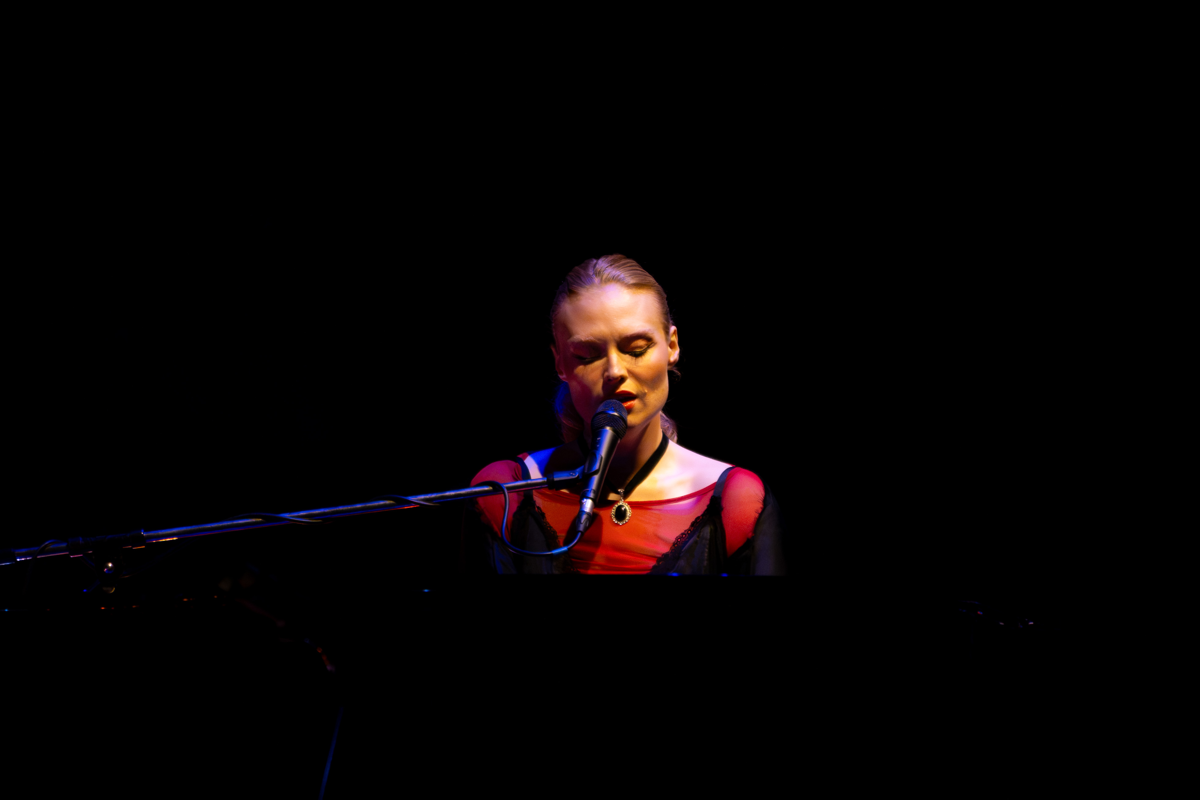 Freya Ridings Jpeg 8
