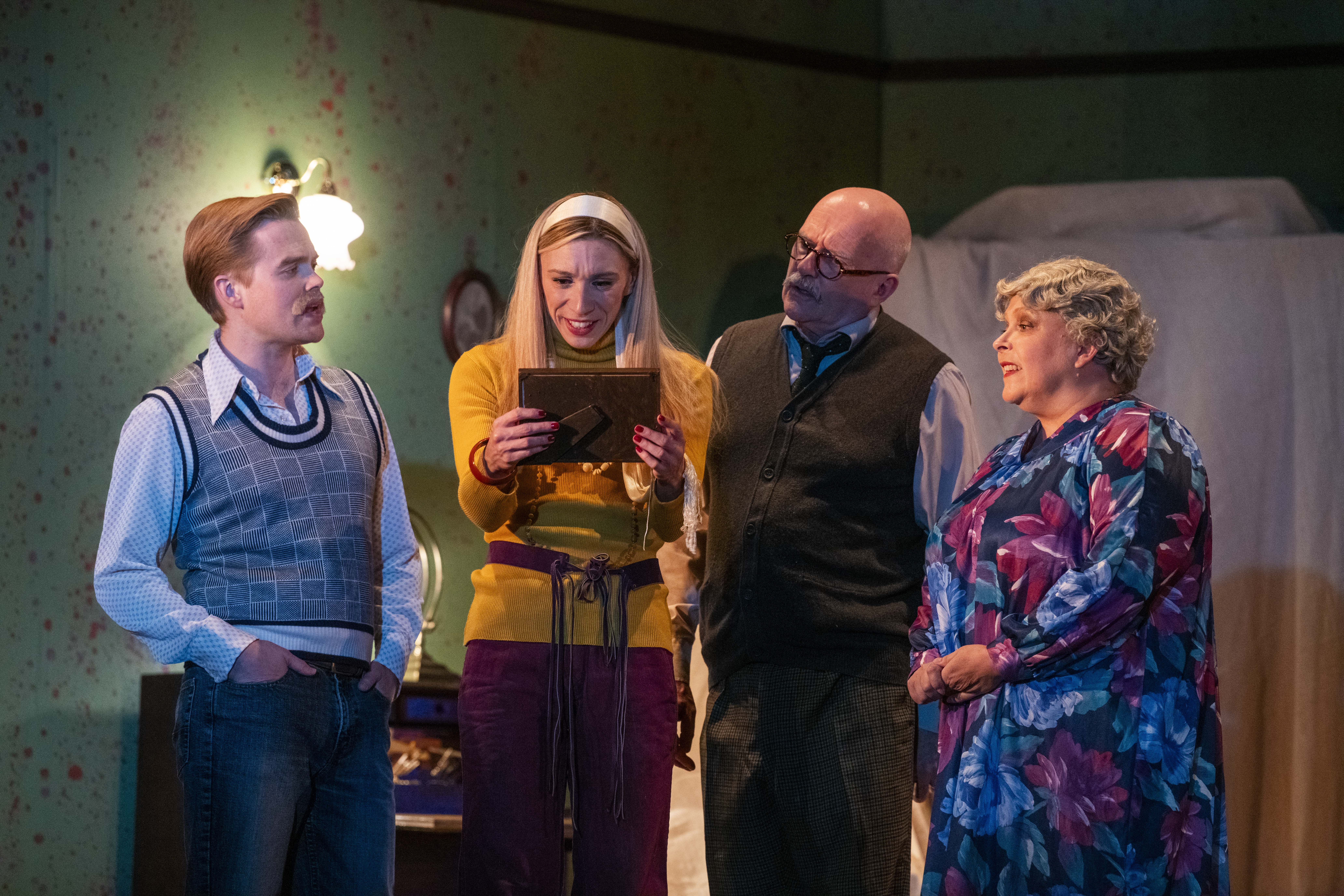 0001 WFP2501 Veronica's Room (Tracey Whitefoot) 01