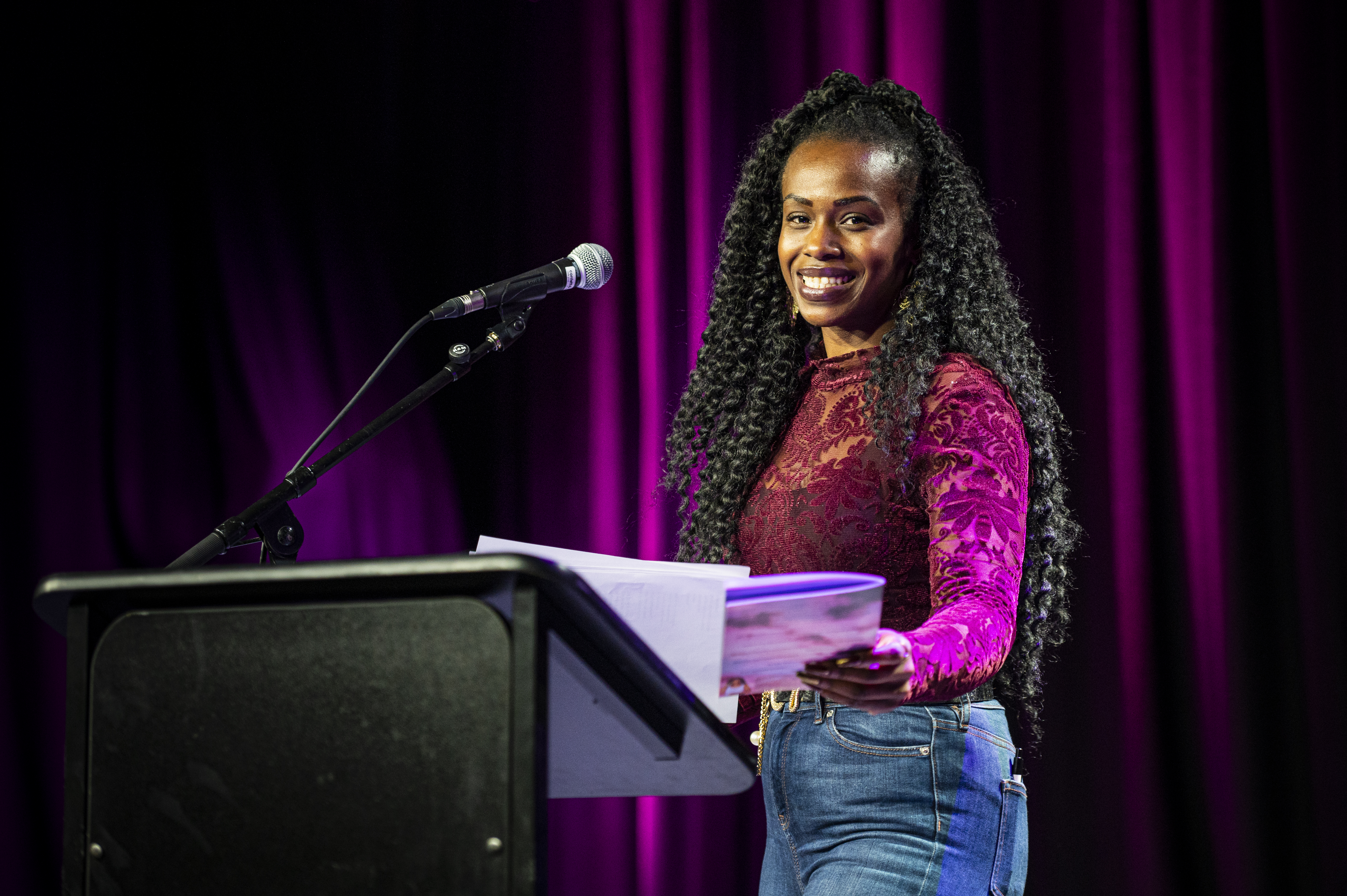 24 11 2021 Hollie Mcnish Tommy Farmyard HIGH 26